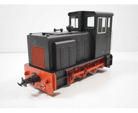 A BMS (by ACCUCRAFT) G scale 45mm Baguley Drewry Diesel with plastic body fitted for battery operation with remote control (n