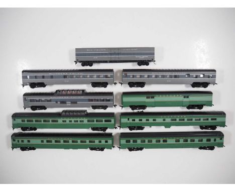 A rake of HO gauge American outline passenger cars by ATHEARN in Southern and Southern Pacific liveries - VG unboxed (9)