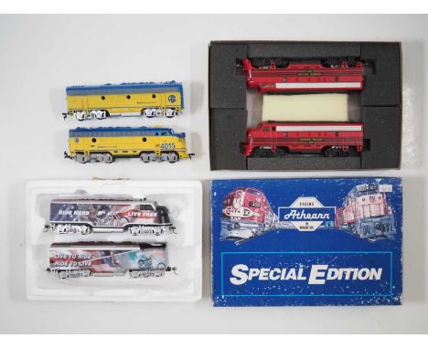 A group of boxed and unboxed American outline HO gauge F7A and F7B diesel locomotives by ATHEARN and BACHMANN to include the 