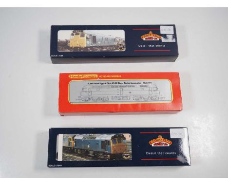 A group of HORNBY and BACHMANN OO Gauge locomotives, to include a BACHMANN 32-325 Class 25/1 Bo-Bo diesel and a 32-403 Class 