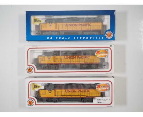 A group of American outline HO gauge boxed diesel locomotives by BACHMANN all in Union Pacific livery - G/VG in F/G boxes (3)