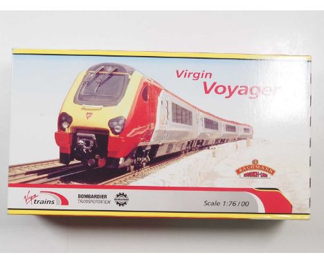 A BACHMANN 32-600 OO gauge Class 220 Virgin Voyager 4-car unit 'Maiden Voyager' - VG/E in G/VG box
