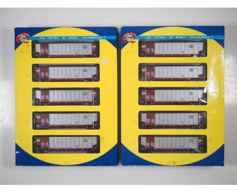 A pair of ATHEARN American outline HO gauge BethGon Coalporter hopper wagon packs, 93004 and 93005 comprising 5 wagons per pa