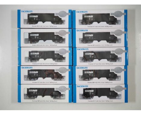 A rake of BACHMANN American outline HO gauge 3 Bay 100-Ton hoppers in Norfolk &amp; Southern livery - VG/E in VG boxes (10)
