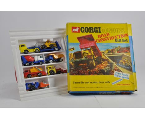 Corgi Juniors No. 3024 Road Construction Set. Hard to Find Box Variation. Missing Figures. Contents NM, box is F to G. 