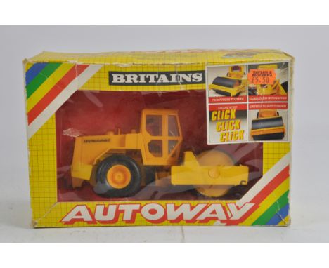 Britains 1/32 Autoway Series No. 9818 Dynapac Road Roller. M in F to G Box.