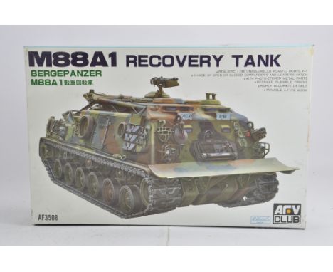 ARV Club M88A1 Recovery Tank Bergepanzer 1/35 Scale. Complete. Ex Shop Condition.