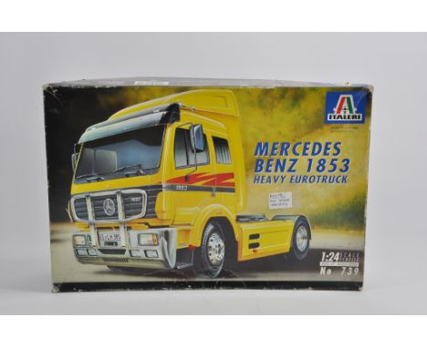 Italeri 1/24 Scale Plastic Truck Kit. Mercedes Benz 1853. Missing side skirts otherwise.