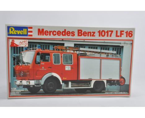 Revell 1/24 Scale Plastic Truck Kit. Mercedes Benz 1017 LF16 Fire Truck. Complete. Ex Shop Condition. 