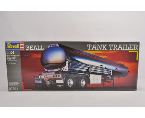 Revell 1/24 Scale Plastic Truck Kit. Beall Tank Trailer. Complete. Ex Shop Condition. 