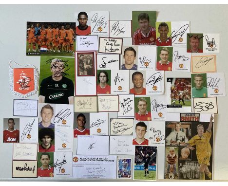 SPORTS AUTOGRAPHS - MANCHESTER UNITED STARS PAST AND PRESENT. A collection of approximately 68 assorted autographs, to includ