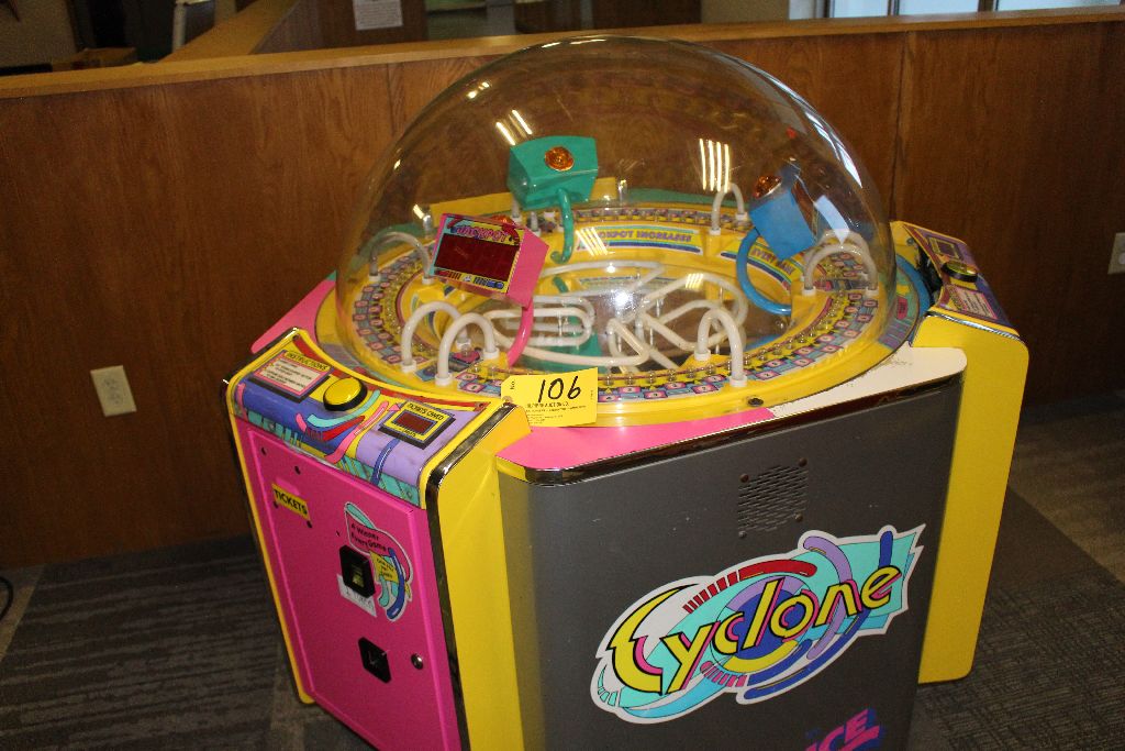 Arcade Game Cyclone