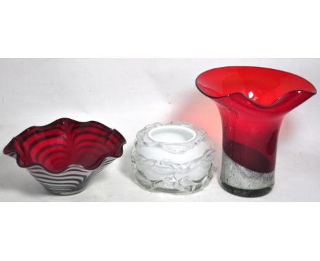 An opaque art glass circular bowl with applied clear glass horizontal banding, unmarked, diameter 19cm, a ruby glass tinted v
