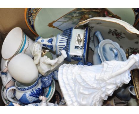 A small quantity of late 19th and early 20th century ceramics to include Wedgwood "Fallow Deer", sparrow beak jug and a pair 
