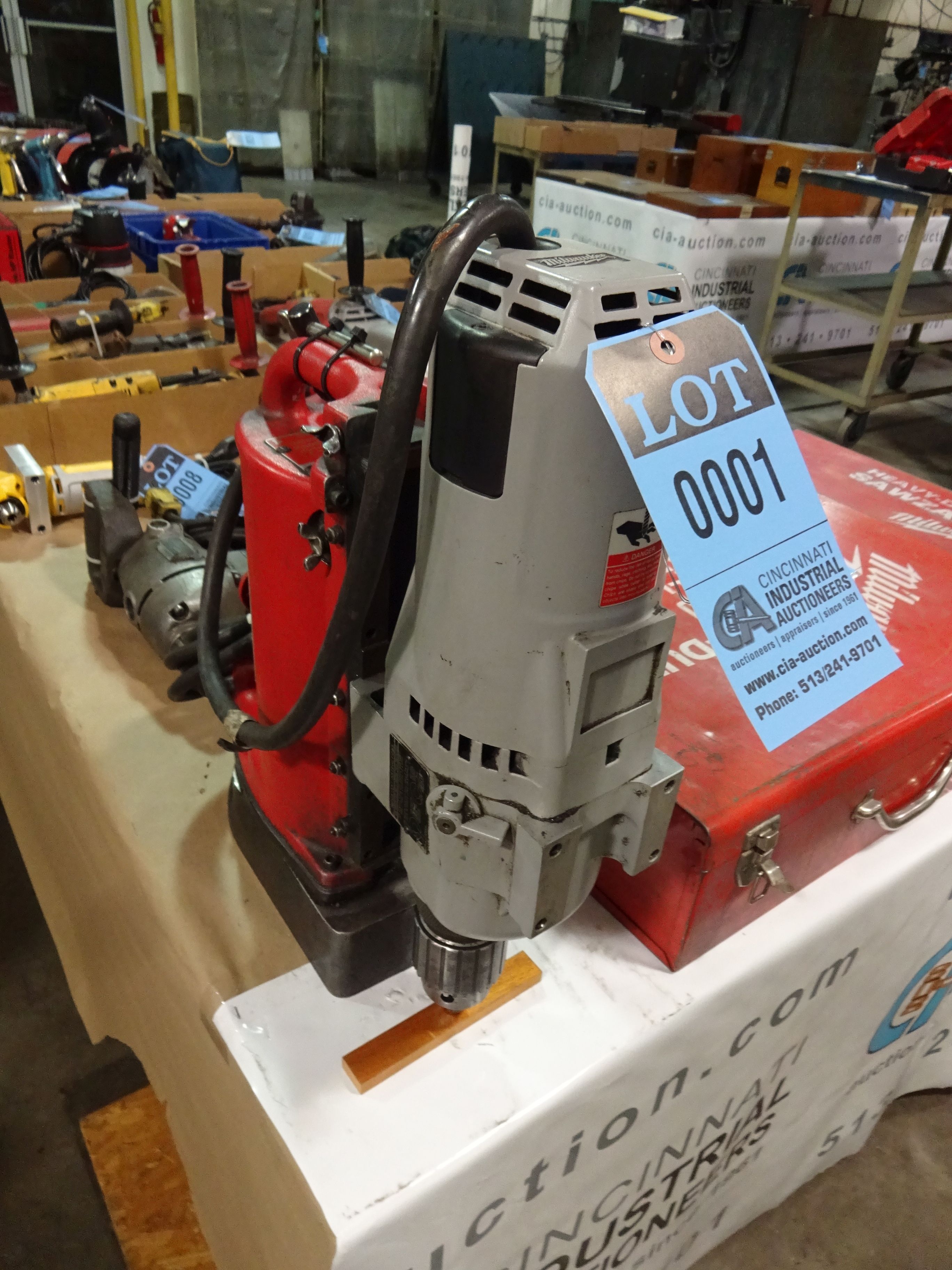 11/4" MILWAUKEE CAT NO. 4203 BASE DRILL