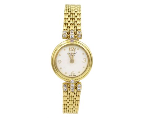 Chopard ladies 18ct gold quartz wristwatch, diamond set lugs and a single stone diamond set claspCondition Report:Approx 30.8