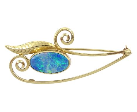 Gold oval opal open work leaf design brooch, stamped 9ctCondition Report:Approx 4.2gm, back pin also 9ct tested, length = 50m