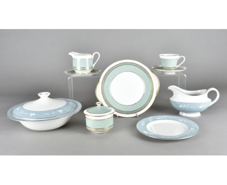 An Aynsley six place Gretna green and gilt tea service, together with a Royal Doulton Reflection fine china part dinner servi