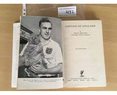 Billy Wright Signed Football Book: First edition 1950 Book by Stanley Paul named " Football Is My Passport ". Book and dust j