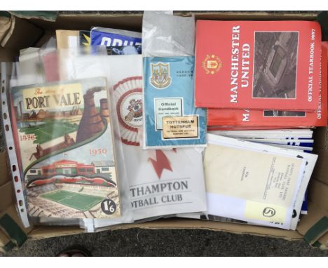 Football Memorabilia Box: Many fanzines and good QPR content with first 4 "Kick up the R's". Handbooks include Derby 58/59 an