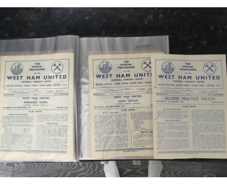 West Ham Home Football Programmes 51/52: All first team matches including 2nd practice match, Charlton friendly and Leeds. Al