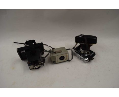 MIXED LOT COMPRISING A HALINA CAMERA, A POLAROID CAMERA AND A KODAK BROWNIE (3)
