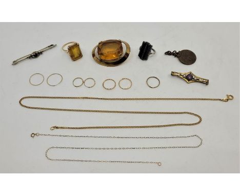An 18ct. gold fine curb link chain, length 54cm (6.6g), together with a 9ct. gold citrine coloured paste set dress ring, size