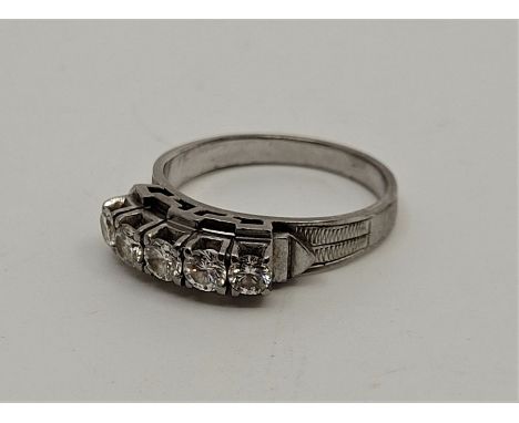 An 18ct. white gold five stone diamond ring, set five round brilliant cut diamonds (ETDW 0.50 carats), size UK P-P 1/2. (gros
