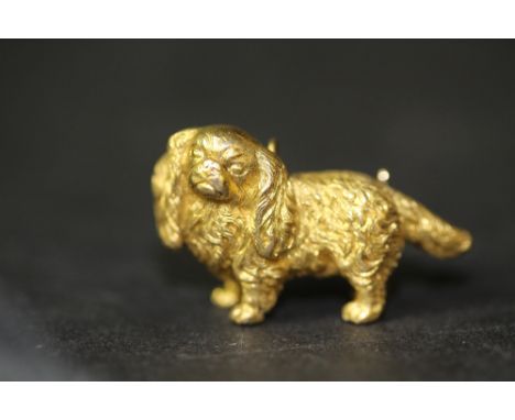Good quality 19th Century gold coloured metal King Charles Spaniel brooch, possibly Continental, with integral ring eye and l