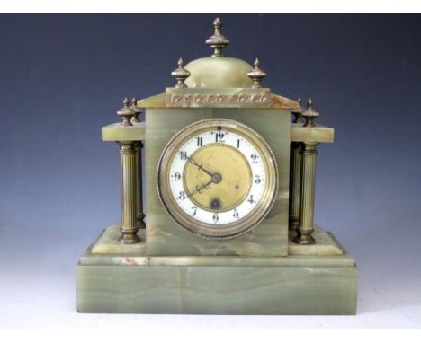 A Victorian Green Onyx and  Brass Architectural Mantle Clock with Hamburg American Clock Company movement, 31cm high 