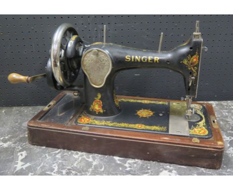 A Singer 128K Manual Sewing Machine EB723381