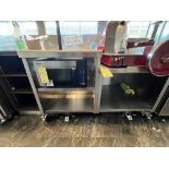 Table Support Acier Inox. (approx. 60'') 2 niveaux & Planche en Polyéthylène, sur Roues a /4 bacs