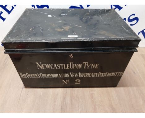 A PAINTED METAL TRUNK INSCRIBED NEWCASTLE UPON TYNE THE QUEEN'S COMMEMORATION NEW INFIRMARY FUND COMMITTEE NO 2 53 X 31 X 35C