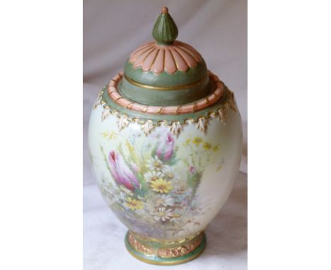 WORCESTER FLORAL VASE. Royal Worcester lidded floral vase, H: 23 cm CONDITION REPORT: The item appears to be in good conditio