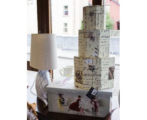 TABLE LAMP, 4 BOXES, TIN BAG + VASE