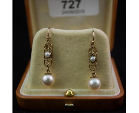 9CT GOLD + PEARL EARRINGS