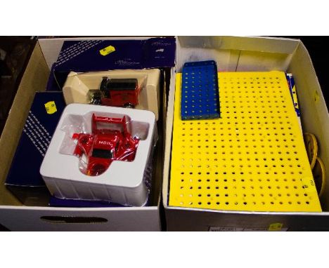 BOX MECCANO + 4 CORGI VEHICLES