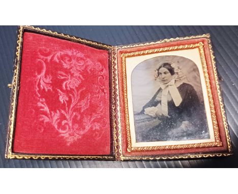 ANTIQUE MINIATURE AMBROTYPE KEEPSAKE PHOTO BOX&nbsp; 75MMX 60MM