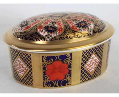 A Royal Crown Derby 1128 pattern oval trinket box