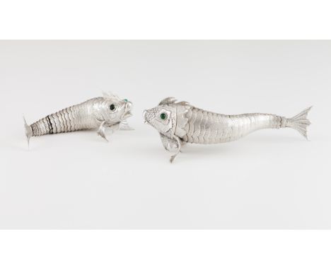 Spanish silverArticulated body of engraved scales and coloured glass eyesSpanish assay marks 800/1000 20th century22 cm235 g