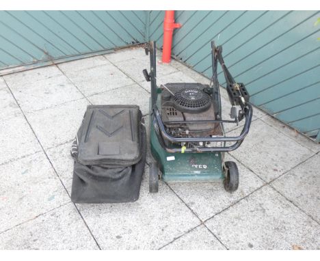 A Hayter Harrier 41 rotary lawn mower, auto drive with Briggs &amp; Stratton engine. 