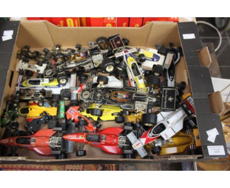 One tray of diecast F1 vehicles by Bburago, Corgi etc