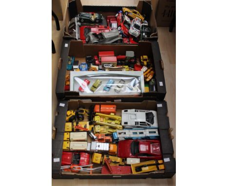 Three trays of modern diecast vehicles, Maisto, Bburago, Polistil, Matchbox etc