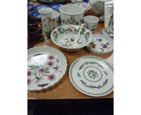 A good quantity of Portmeirion including planters,flan dishes(one royal Worcester)Bowls and a Wedgwood ladle.
Good condition 