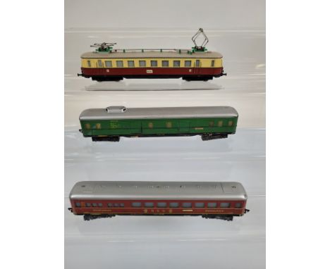 Two Fleischmann OO gauge locomotives, 1370, 1360, both boxed. Together with three boxed coaches, catalogues etc.