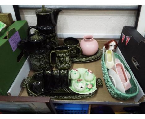 A good mixed lot of ceramics to include a Sylvac coffee service inscribed to the base model No. 4039, a Carltonware cruet set