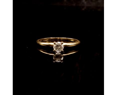 Goldener Damenring Gelbgold 18 K, mit Solitärbrillant (ca. 0,25 ct.),W/VSI Schiene mit aufgesetzter Krappenfassung, Ringgröße