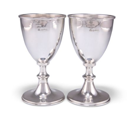 A PAIR OF ELIZABETH II SILVER IMPORT GOBLETS,&nbsp;import marks, International Bullion &amp; Metal Brokers, London 1974, stam