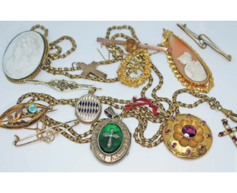 A mixed lot of gold and yellow metal, Victorian and later.  