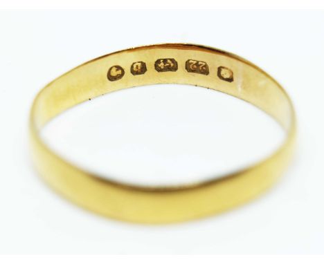 A hallmarked 22ct gold wedding band, wt. 1.9g, size O.  